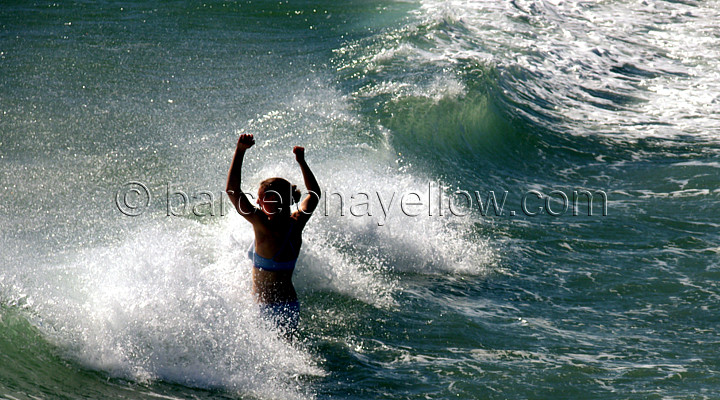 720x400_barcelona_beaches_waves