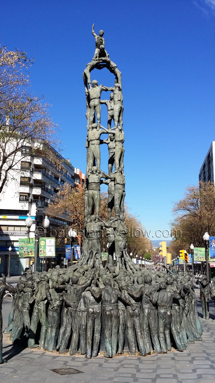 Castellers statue Tarragona