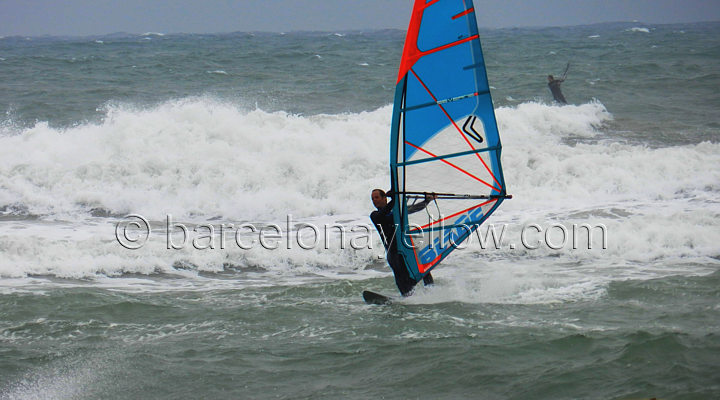 windsurfing_barcelona_spain